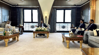 صورة الرئيس الزُبيدي يثمن الدعم اللامحدود الذي تقدمه دولة الإمارات لبلادنا في جميع المجالات