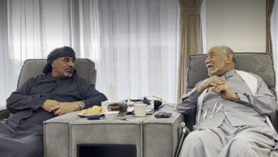 صورة الرئيس الزُبيدي يطمئن على صحة المناضل والسياسي الجنوبي عبدالرحمن الجفري