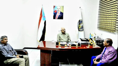صورة القائم بمهام رئيس تنفيذية انتقالي العاصمة عدن يلتقي رئيس منسقية المجلس بجامعة عدن