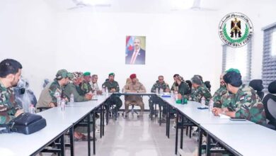 صورة العميد الربيعي يترأس الاجتماع الدوري للقيادة العامة لقوات الحزام الأمني