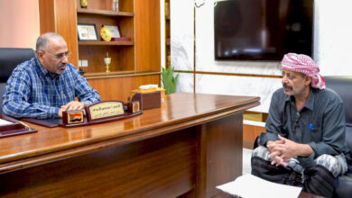 صورة الرئيس الزُبيدي يشدد على أهمية استتباب الأوضاع الأمنية والخدمية في حضرموت