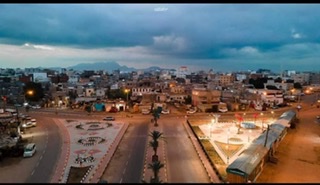 صورة صحفيون يشيدون بالنهضة التنموية التي تشهدها العاصمة عدن