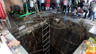 صورة وفاة 35 شخصاً بعد سقوطهم في بئر بالهند