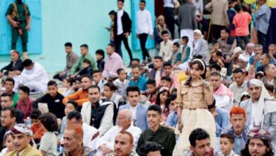 صورة القيود الحوثية تسلب  اليمنيين بهجة عيد الفطر