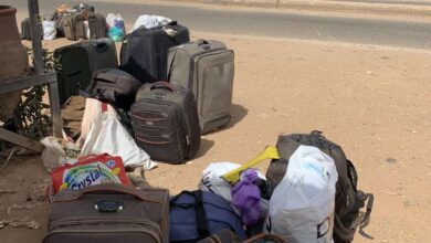 صورة وزارة الخارجية: تسيير ٢٣ رحلة برية لنقل ١٢٠٠ مواطناً الى بورتسودان تمهيداً لاجلاءهم الى اليمن