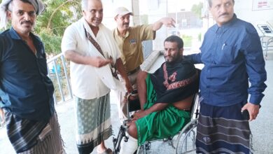 صورة السعدي والشقي يتفقدان جرحى أحداث مودية بمستشفى أطباء بلا حدود بالعاصمة عدن