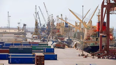 صورة ميناء الحديدة اليمنية.. أداة حوثية للاستثمار في معاناة اليمنيين