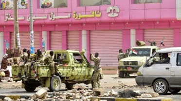 صورة بعد الجيش.. الشرطة السودانية تستدعي متقاعديها لتأمين الأحياء