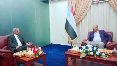 صورة الرئيس الزُبيدي يطّلع على الأوضاع العامة بمحافظة لحج