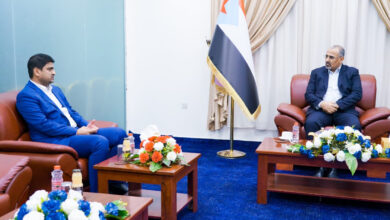 صورة الرئيس الزُبيدي يطّلع على سير عمل شركة النفط وجهودها لاستقرار الحالة التموينية
