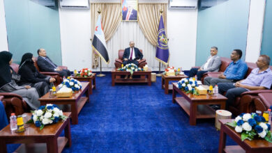 صورة الرئيس الزُبيدي يلتقي اللجنة التحضيرية للمؤتمر الشعبي العام الجنوبي