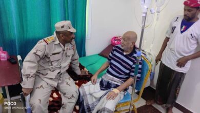 صورة اللواء التميمي يزور أركان حرب المنطقة الثانية للاطمئنان على حالته الصحية