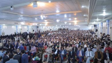 صورة حضور واسع بقاعة افتتاح الدورة السادسة للجمعية الوطنية بالمكلا