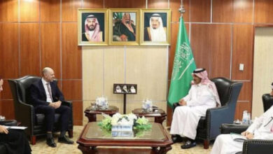 صورة السفير السعودي والبريطاني يبحثان الدعم لجهود السلام