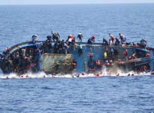 صورة اختفاء قارب في البحر المتوسط وعلى متنه 500 مهاجر