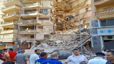 صورة انهيار عقار من 13 طابقاً في مصر