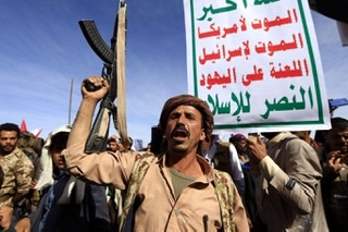 صورة قيادي حوثي منشق يكشف عن حالة صراع وتصفيات داخل جماعة الحوثي