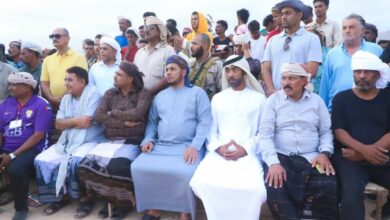 صورة محافظ سقطرى يشيد بما يقدمه مهرجان الشيخ زايد من برامج تراثية وثقافية ورياضية
