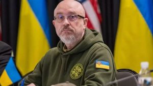 صورة وزير الدفاع الأوكراني يعلن تقديم استقالته