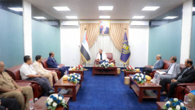 صورة اللواء بن بريك يلتقي وزير الشؤون الاجتماعية والعمل في العاصمة عدن