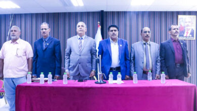 صورة فريق هيئة الرئاسة يلتقي نخبة من الشخصيات بمحافظة حضرموت