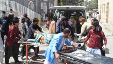 صورة باكستان.. مقتل وإصابة العشرات في تفجير قرب مسجد خلال أداء صلاة الجمعة