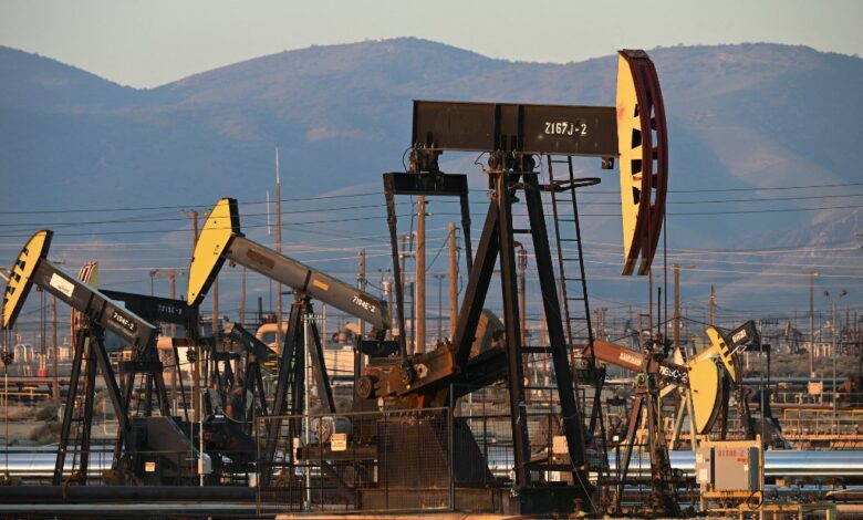 america is finally cleaning up its ancient, leaking oil wells