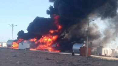 صورة خسائر مادية إثر حريق بمحطة الأمانة للطاقة في فوه بحضرموت