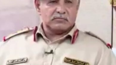 صورة قائد القوات البرية الجنوبية ينعي استشهاد شهيد الواجب المساعد أول عبدالخالق عمر أحمد
