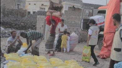 صورة هلال الإمارات يدفع بمساعدات إغاثية وغذائية للريدة وقصيعر