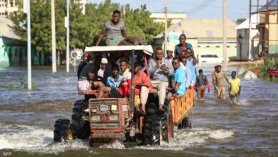 صورة الفيضانات تقتل العشرات وتشرد مئات الألوف في الصومال