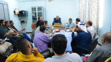 صورة مناقشة مستوى أداء المكتب التنفيذي بمديرية التواهي في العاصمة عدن