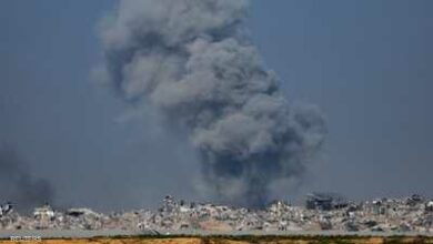 صورة ارتفاع حصيلة قصف إسرائيل على غزة.. وسلسلة غارات على رفح