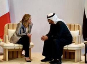صورة رئيسة وزراء إيطاليا تهنئ الإمارات على نجاح تنظيم «COP28»