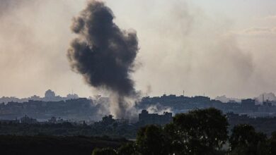 صورة عشرات القتلى والجرحى بغارات إسرائيلية على قطاع غزة