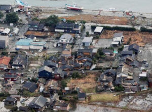 صورة ارتفاع حصيلة ضحايا زلزال اليابان لـ126 قتيلا وإصابة 516 آخرين