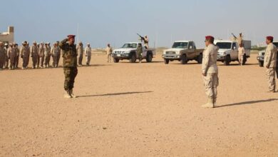 صورة رئيس شعبة النقل و الآليات بالمنطقة العسكرية الثانية في زيارة عيدية للواء الريان