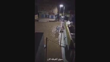 صورة سيول جارفة تحاصر مواطني المهرة وتحذير من الساعات القادمة