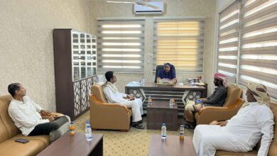 صورة انتقالي المهرة يتفقد سير العمل في مكتب الخدمة المدنية بالمحافظة